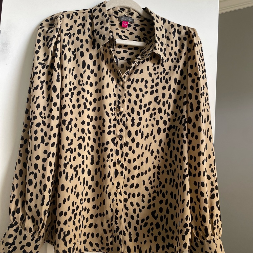 Like new Vince Camuto blouse